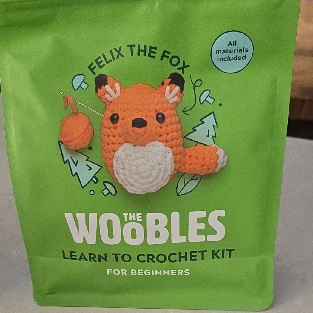 The Woobles Felix the Fox Crochet Kit - Orange and White